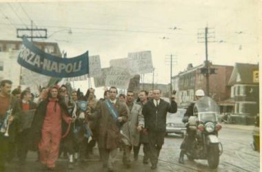 Tifosi del Napoli a Toronto si recano allo stadio per vedere il Napoli in tornèe, con il ciuccio Toronto