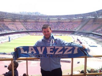 Stefan Meurant Piccolo, un napoletano che vive in Belgio,Morlanwelz, Hainaut, la foto in occasione di Napoli Atalanta (2010) Stefan Meurant Piccolo