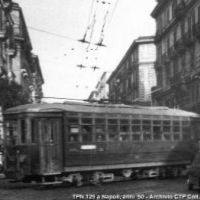 Corso Garibaldi a Napoli, il tram va verso via E. Bellini per immettersi poi su via Arenaccia attraversamento di Corso Garibardi
